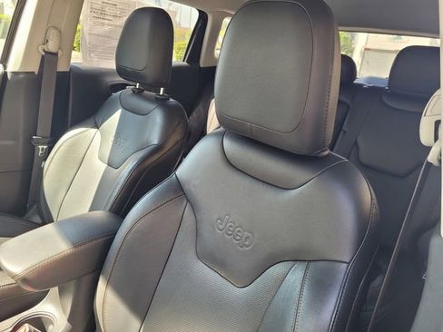 Used 2019 Jeep Compass Limited FWD image 12