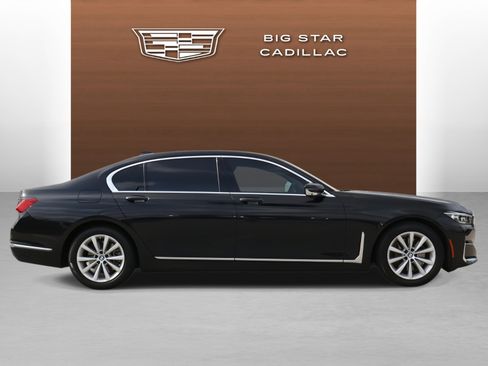 Used 2022 BMW 740i image 6