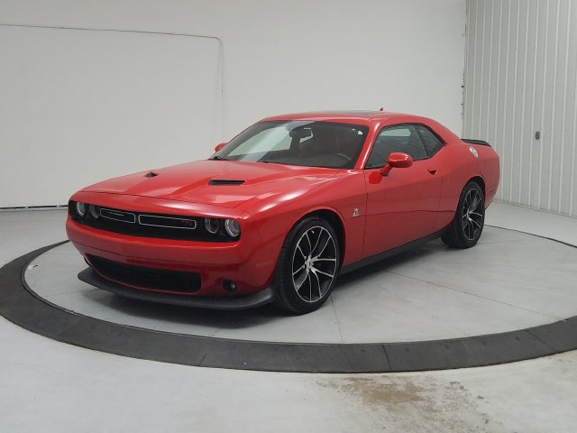 Used 2018 Dodge Challenger R/T Scat Pack w/ Leather Interior Group RWD image 4