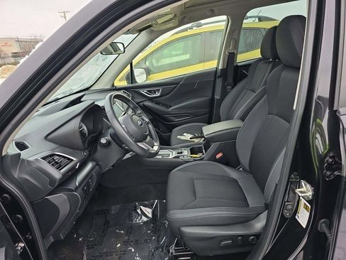 Used 2022 Subaru Forester Premium image 4