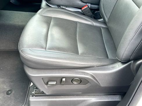Used 2025 GMC Sierra 1500 SLT RWD image 19