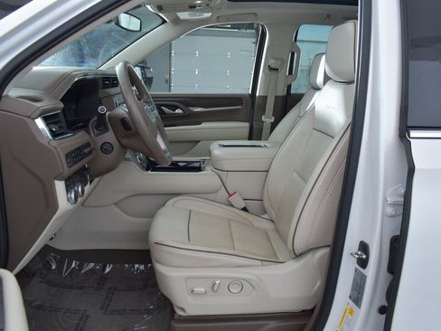 Used 2022 GMC Yukon Denali w/ Max Trailering Package image 16