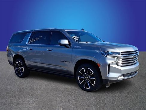 Used 2023 Chevrolet Suburban High Country w/ Premium Package 2 image 3