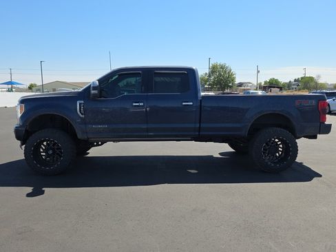 Used 2019 Ford F350 Platinum AWD/4WD image 4