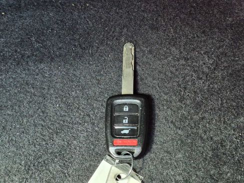 Used 2017 Honda CR-V LX image 29