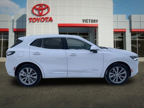 Used 2023 Buick Envision Avenir image 2