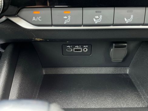 Used 2025 Nissan Altima 2.5 SV image 25