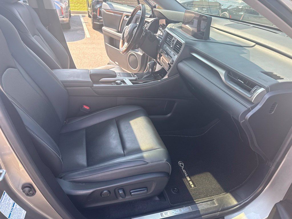 Used 2020 Lexus RX 350L Premium w/ Premium Package AWD/4WD image 24