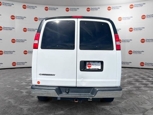 Used 2017 Chevrolet Express 2500 LT w/ LT Preferred Equipment Group RWD image 4