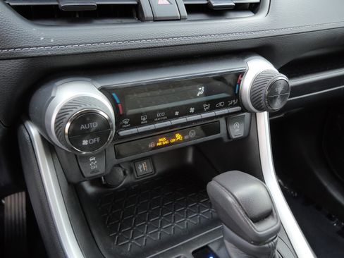 Certified 2023 Toyota RAV4 XLE image 24