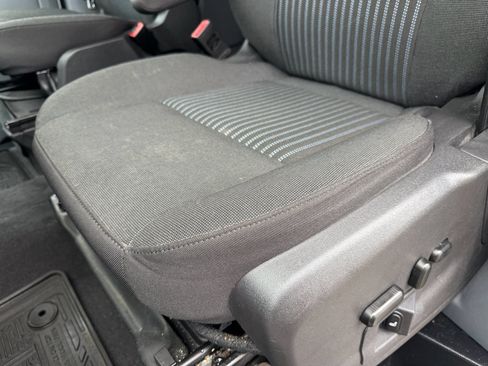 Used 2018 Ford Transit 150 XLT image 12