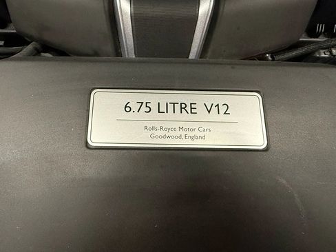 Used 2022 Rolls-Royce Cullinan Black Badge w/ Dark Exterior Package image 87