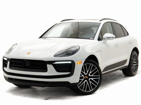 New 2026 Porsche Macan image 1