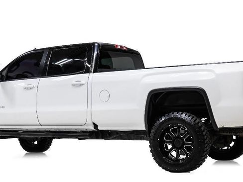 Used 2017 GMC Sierra 2500 4x4 Crew Cab w/ Sierra Convenience Package image 4