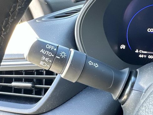 Certified 2025 Acura TLX w/ Technology Package image 28