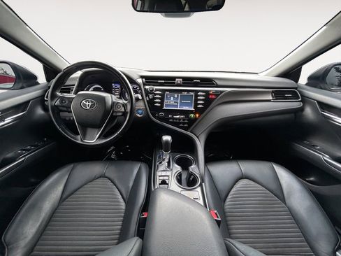 Used 2019 Toyota Camry SE image 14