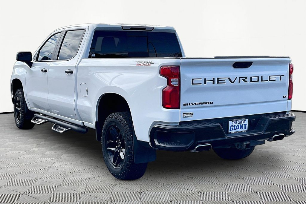 Used 2022 Chevrolet Silverado 1500 LT Trail Boss w/ Convenience Package II AWD/4WD image 4