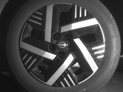 Used 2025 Nissan Kicks SV image 12