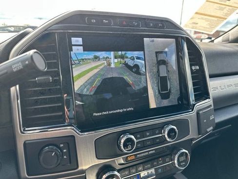 Certified 2022 Ford F450 Platinum w/ FX4 Off-Road Package AWD/4WD image 2
