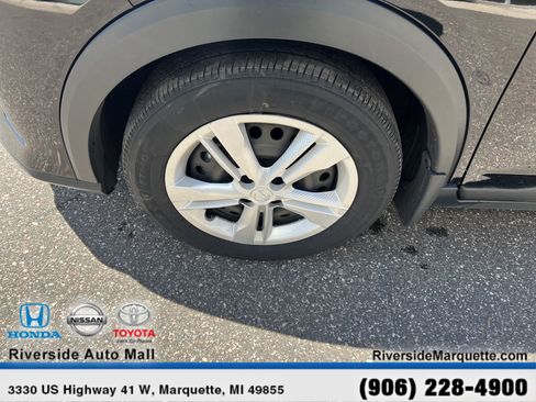 Used 2023 Nissan Kicks S image 16