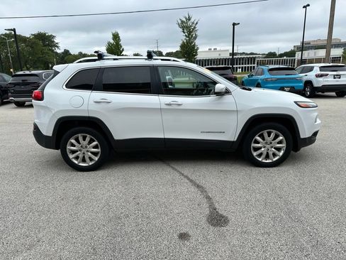 Used 2016 Jeep Cherokee Limited AWD/4WD image 6