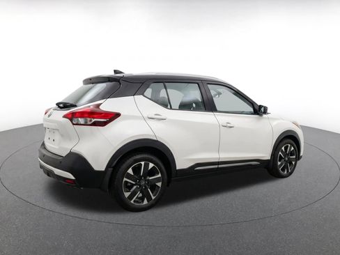 Used 2026 Nissan Kicks SV w/ Cold Weather Package AWD/4WD image 9