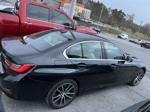 Used 2020 BMW 330i xDrive Sedan w/ Premium Package image 7