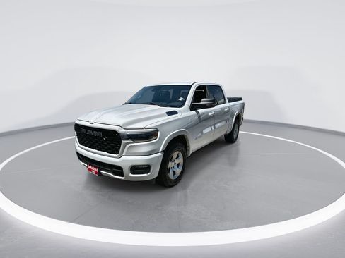 Used 2025 RAM 1500 Big Horn AWD/4WD image 4