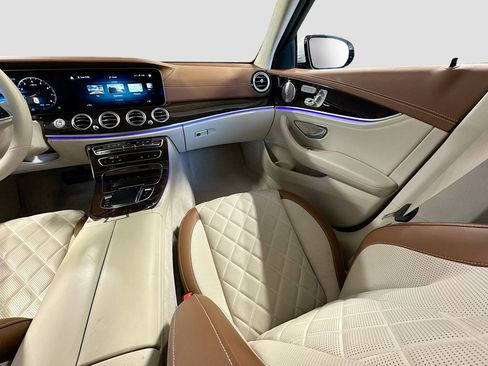 Used 2022 Mercedes-Benz E 450 4MATIC Sedan image 19