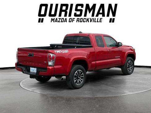 Used 2020 Toyota Tacoma TRD Sport w/ TRD Premium Sport Package AWD/4WD image 6