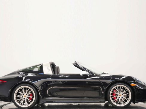 Used 2019 Porsche 911 Targa 4 GTS AWD/4WD image 2