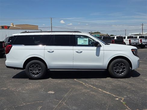 New 2025 Ford Expedition Max Active image 6