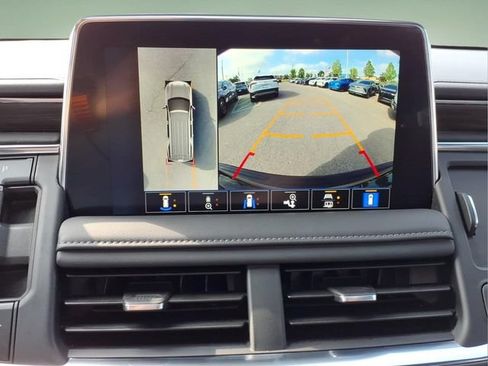 Used 2023 Chevrolet Suburban LT w/ LT Signature Plus Package AWD/4WD image 25