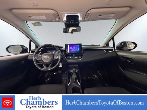 Used 2024 Toyota Corolla LE FWD image 5