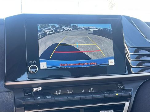 Used 2025 Toyota Camry LE image 17