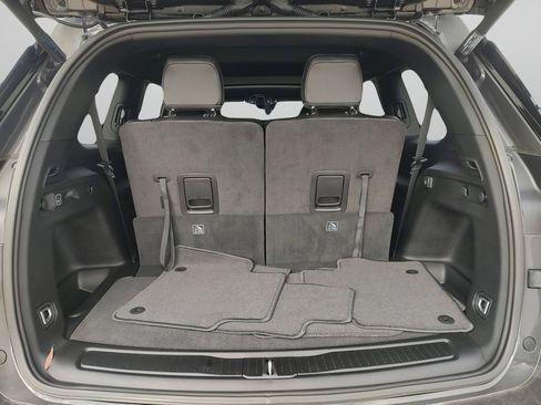 New 2025 Jeep Grand Cherokee L Altitude RWD image 34