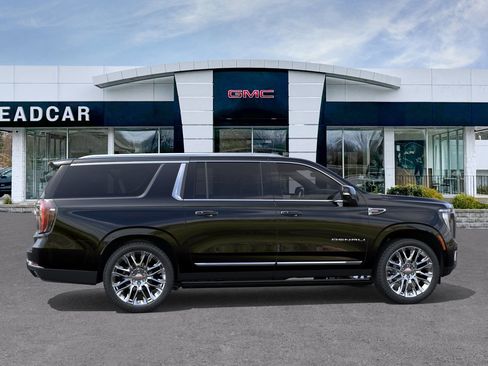 New 2026 GMC Yukon XL Denali w/ Denali Reserve Package image 29