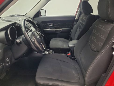 Used 2013 Kia Soul + w/ Audio Pkg image 17