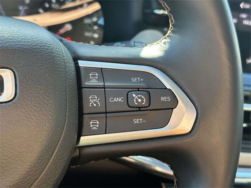 Certified 2022 Jeep Compass Limited w/ Sun and Sound Group image 27