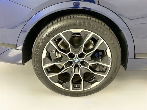 Certified 2026 BMW X7 xDrive40i w/ M Sport Package AWD/4WD image 32