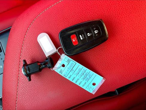 Used 2019 Toyota Camry XSE FWD image 15
