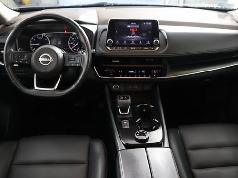 Used 2023 Nissan Rogue SV w/ SV Premium B Package image 2