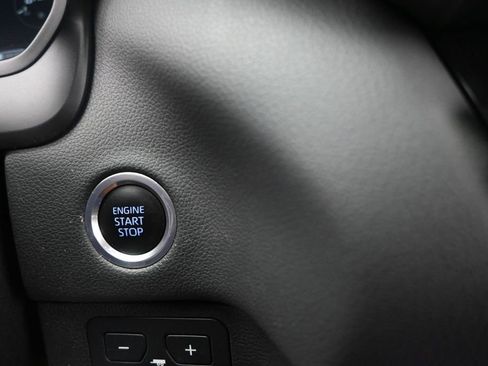 Used 2024 Toyota Tundra Limited AWD/4WD image 22