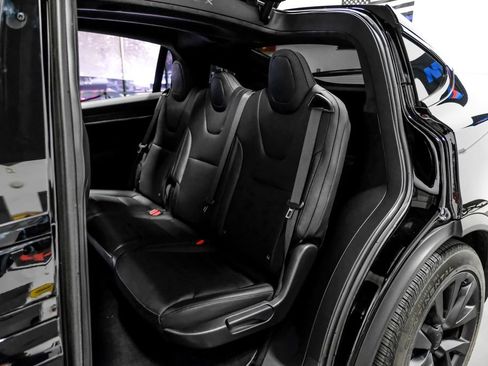 Used 2022 Tesla Model X AWD/4WD image 29