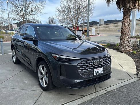 Used 2025 Audi Q5 Premium Plus w/ Premium Plus image 4