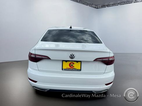 Used 2020 Volkswagen Jetta R-Line w/ R-Line Cold Weather Package FWD image 5