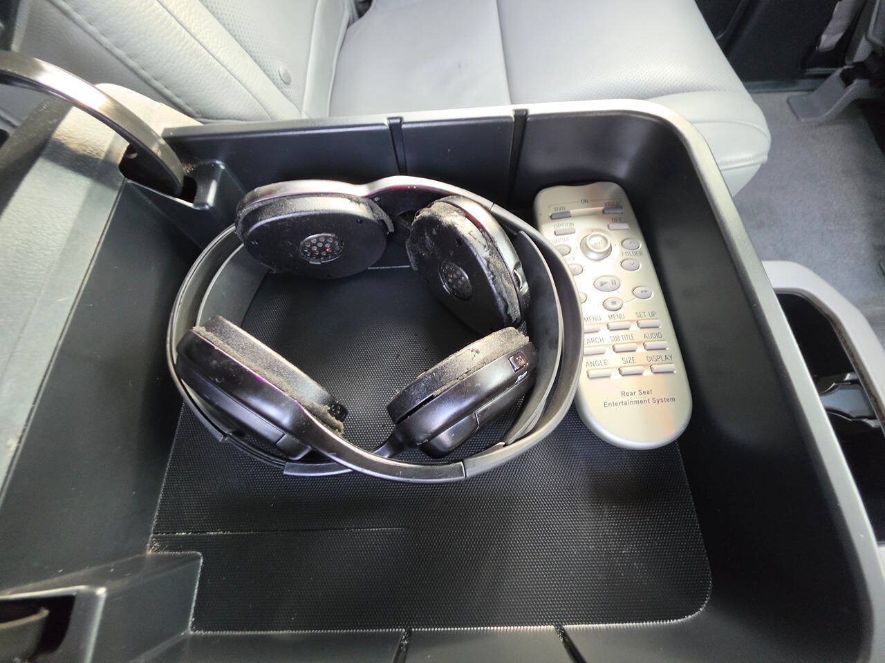 Used 2008 Toyota Sequoia Platinum w/ Cold Area Pkg AWD/4WD image 48