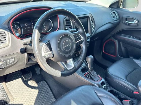 Used 2018 Jeep Compass Trailhawk w/ Cold Weather Group AWD/4WD image 2
