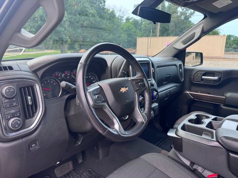 Used 2021 Chevrolet Silverado 1500 LT AWD/4WD image 14