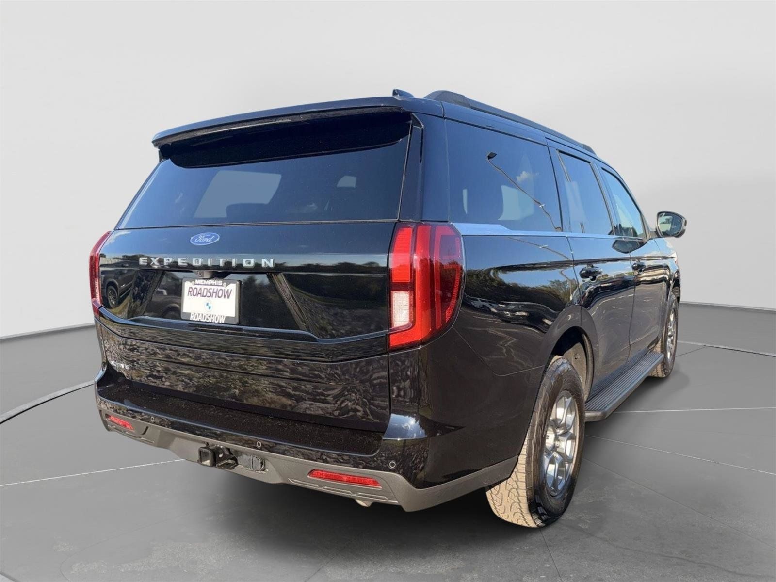 Used 2026 Ford Expedition Active RWD image 5